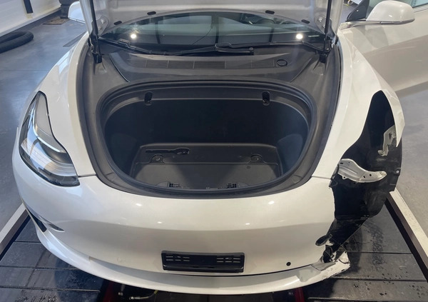 Tesla Model 3 cena 99900 przebieg: 125170, rok produkcji 2019 z Kościan małe 232